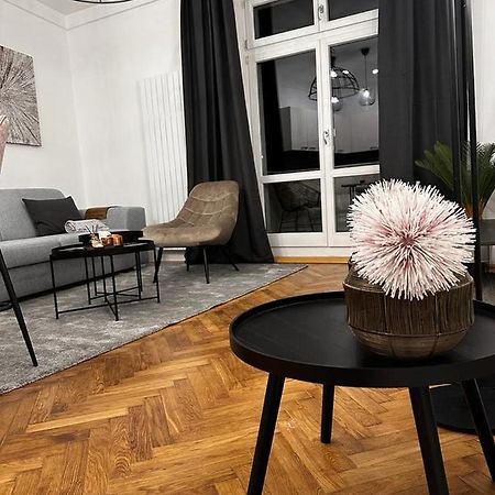 Riverside Apartment كارلوفي فاري المظهر الخارجي الصورة