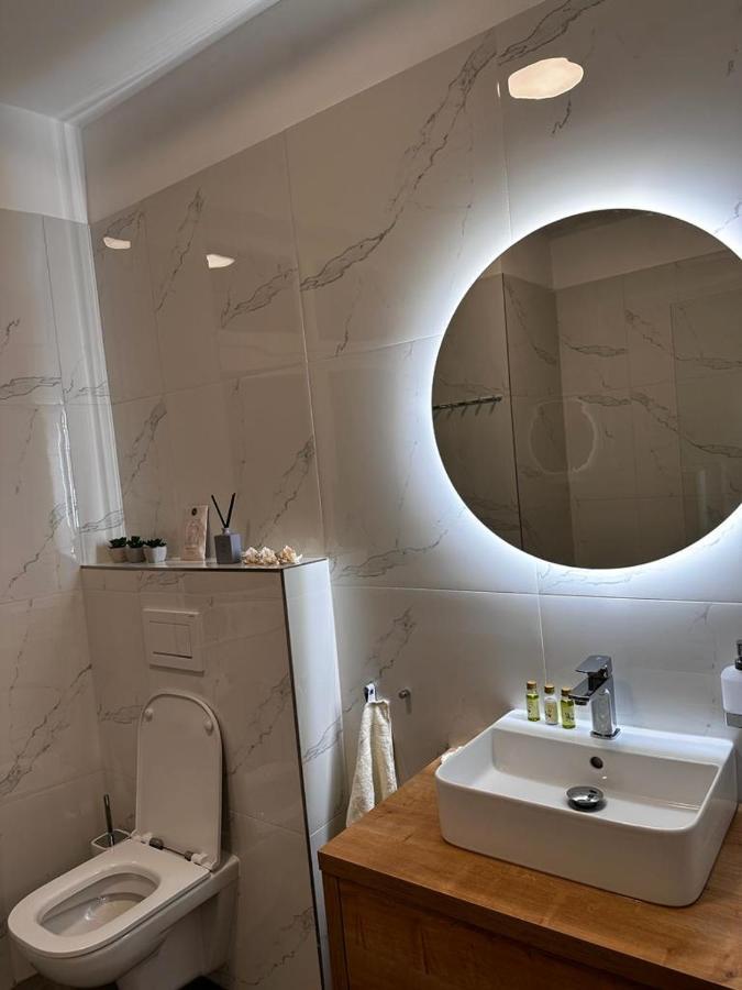 Riverside Apartment كارلوفي فاري المظهر الخارجي الصورة